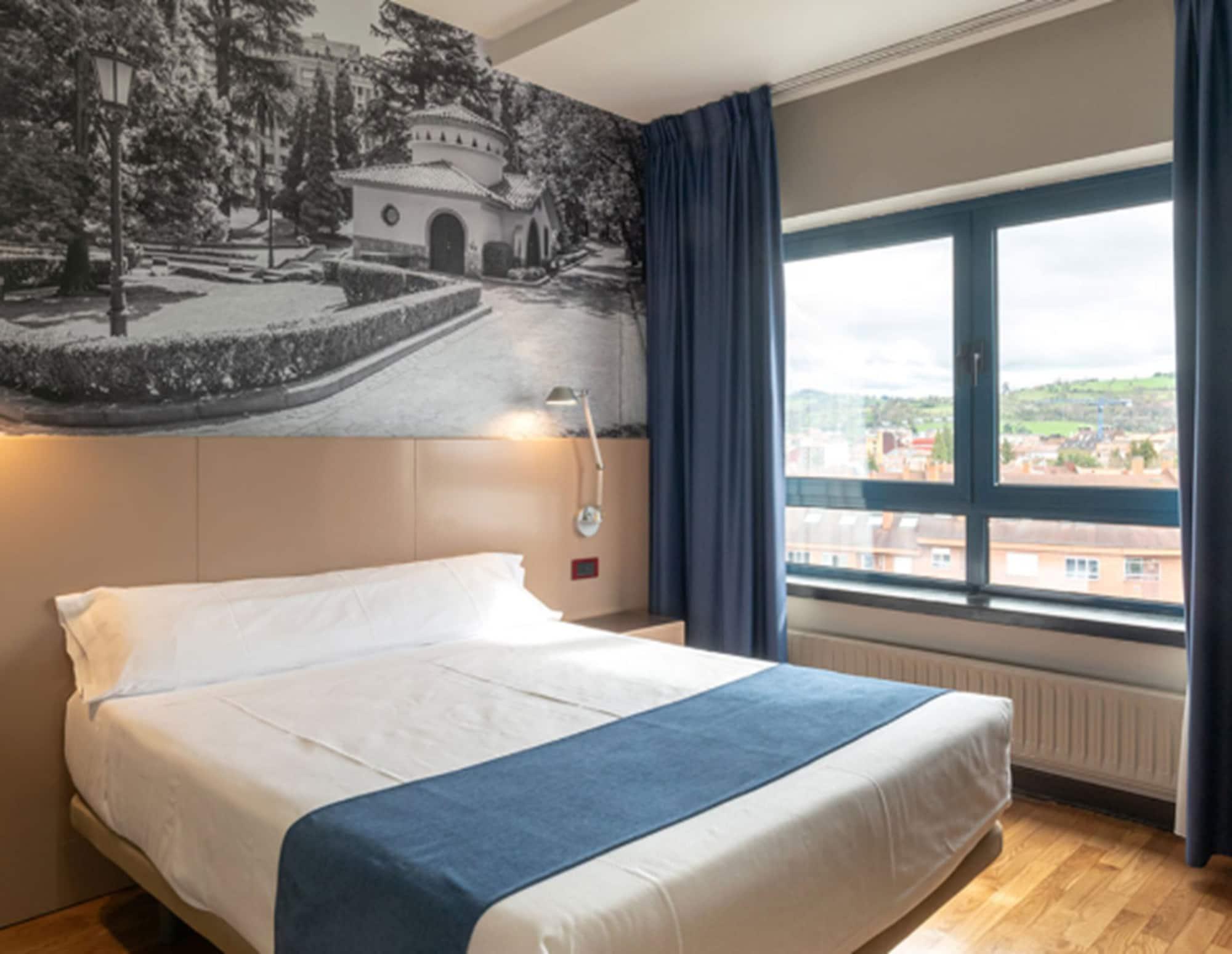 Aparthotel Campus Οβιέδο Εξωτερικό φωτογραφία