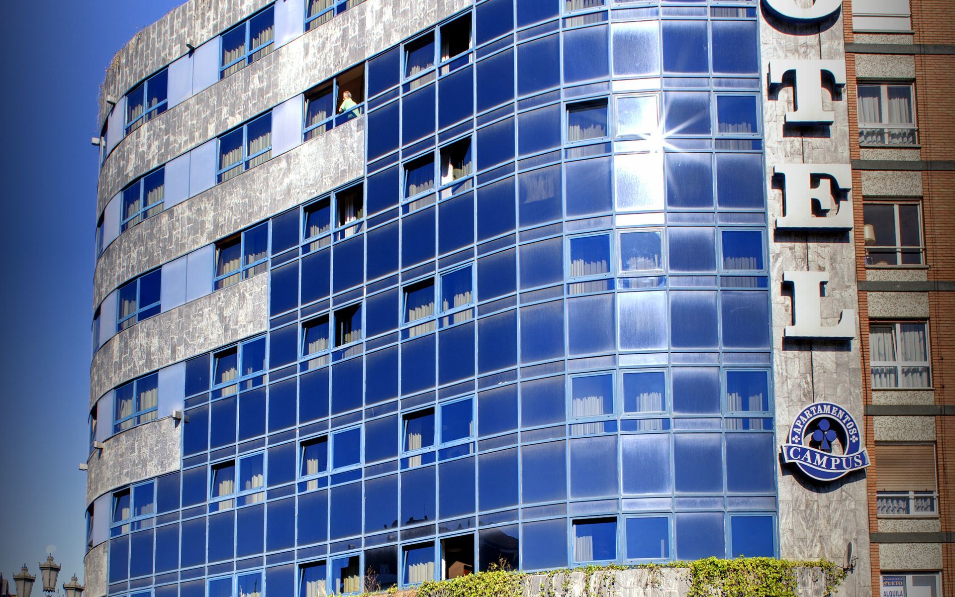 Aparthotel Campus Οβιέδο Εξωτερικό φωτογραφία