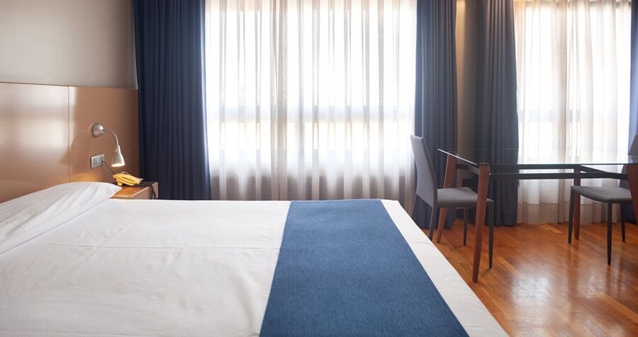 Aparthotel Campus Οβιέδο Εξωτερικό φωτογραφία
