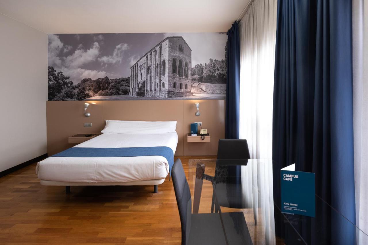 Aparthotel Campus Οβιέδο Εξωτερικό φωτογραφία