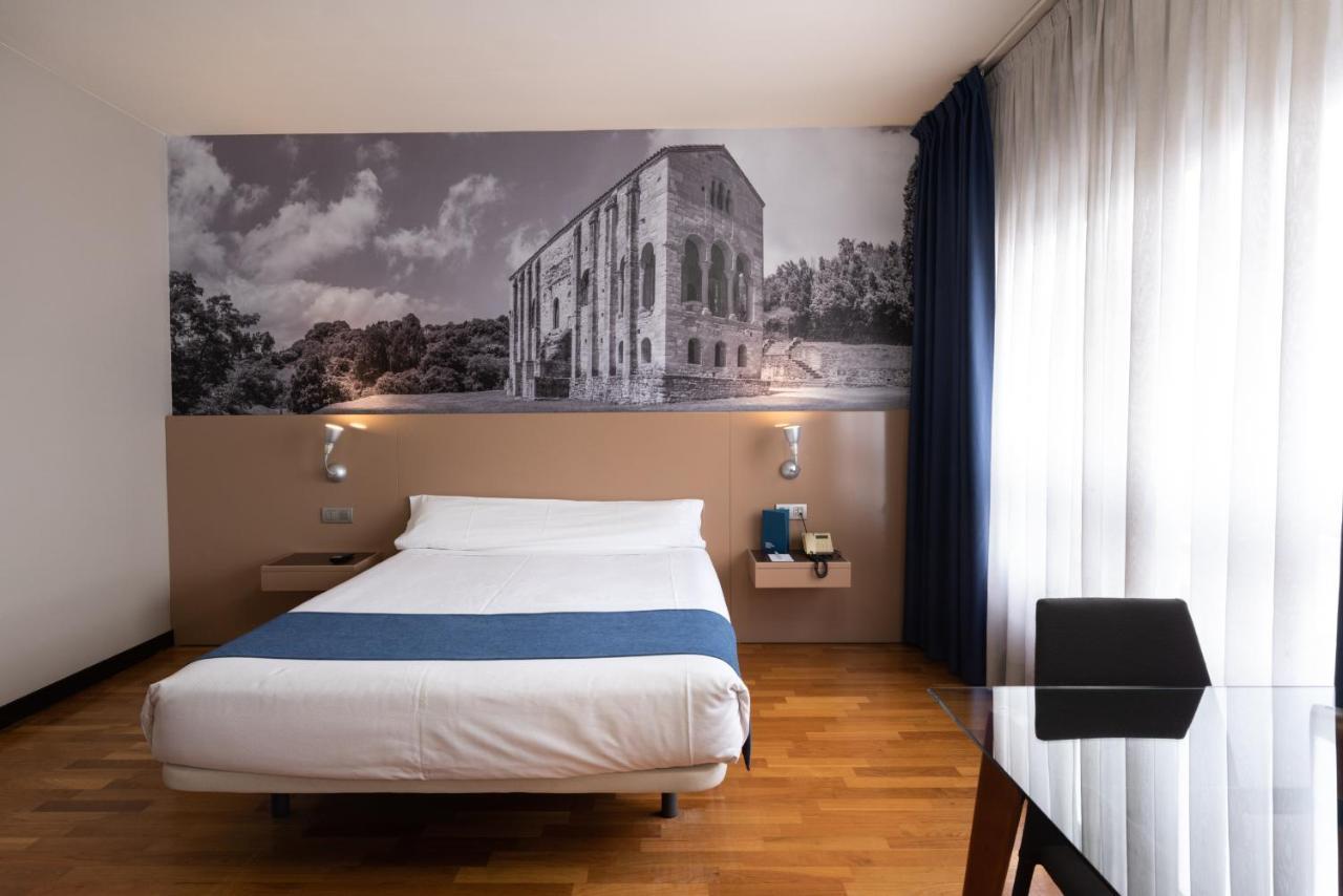 Aparthotel Campus Οβιέδο Εξωτερικό φωτογραφία